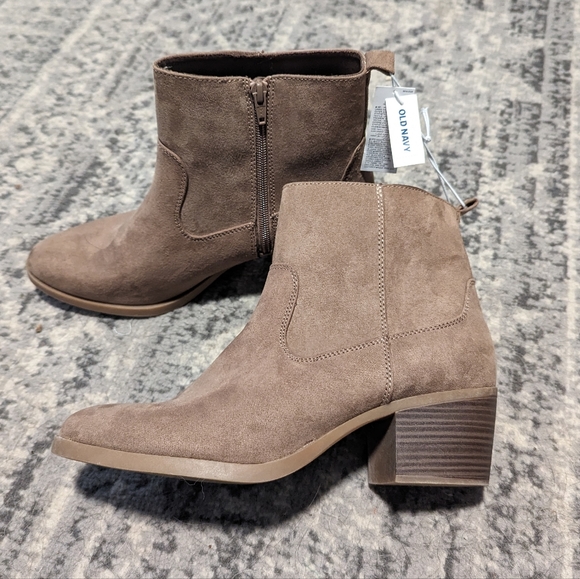 NWT Suede Booties ๐ค๐ - Picture 4 of 7